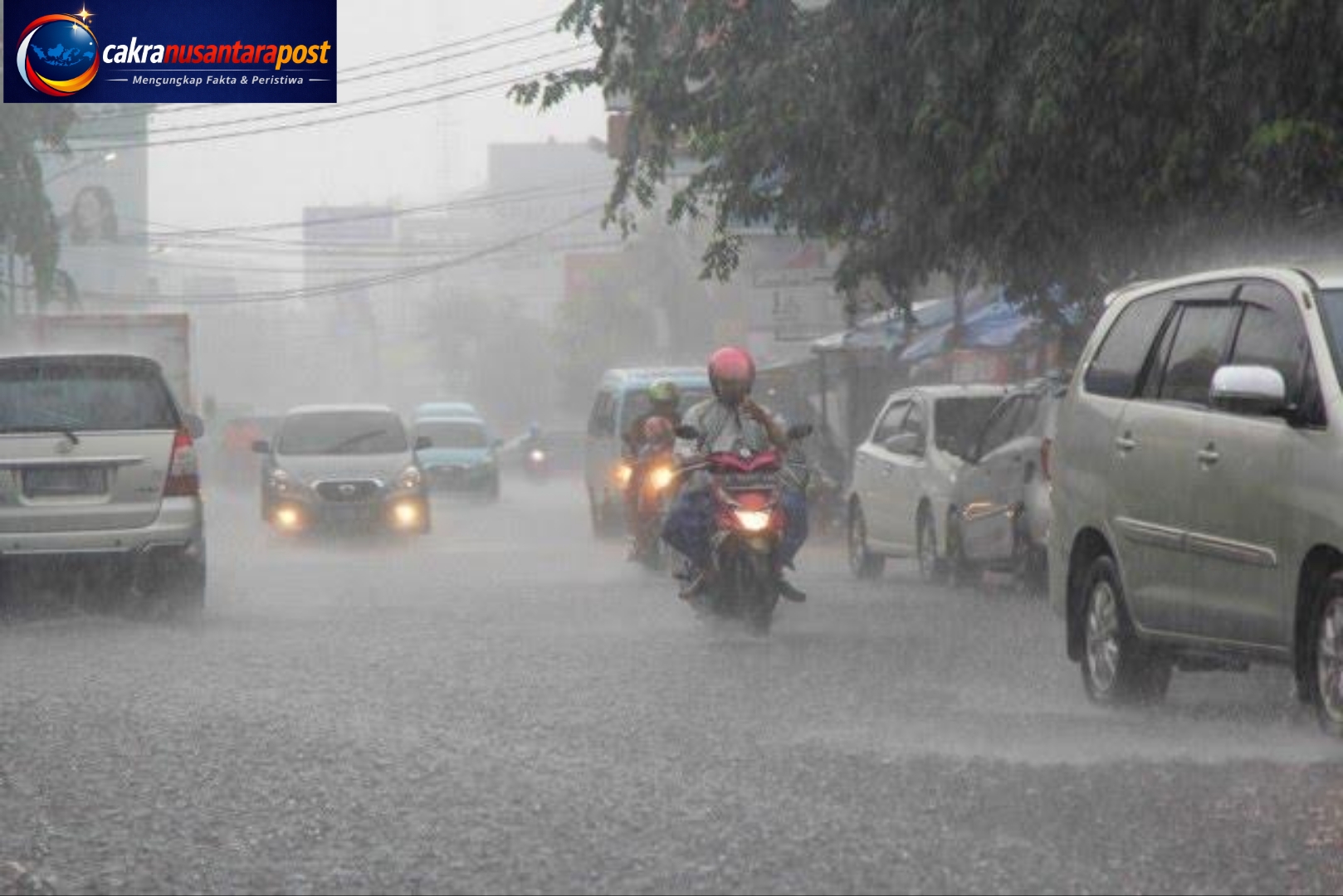 BMKG Ingatkan Potensi Hujan Lebat dan Angin Kencang di Sumbar Sore Ini