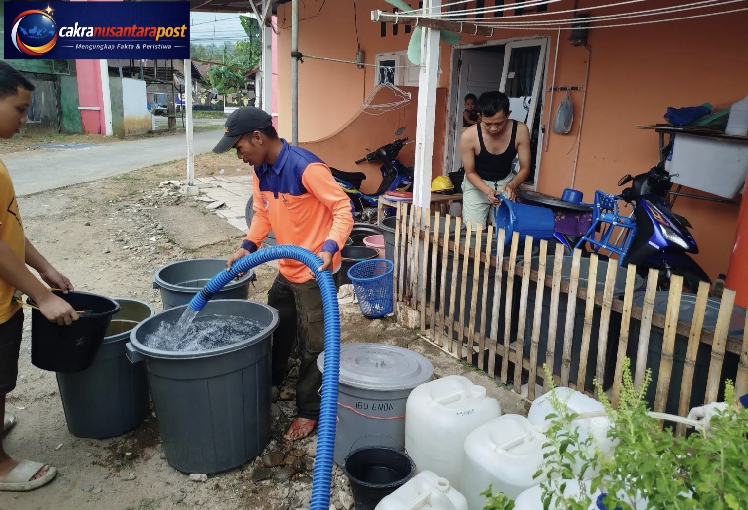 Pemko Padang Terus Salurkan Air Bersih bagi Korban Banjir Bandang, Total Distribusi Capai 20 Juta Liter